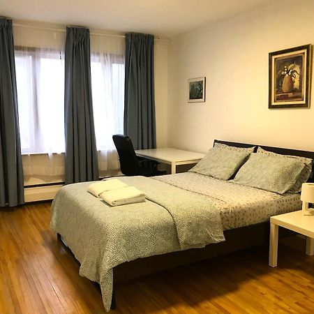 Big Private Room Midmontreal Next To Station Metro - Parking Free Екстер'єр фото