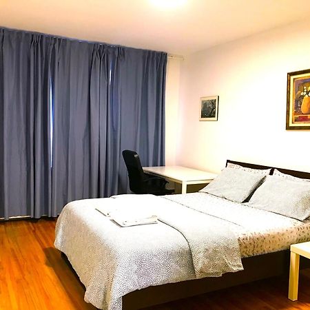 Big Private Room Midmontreal Next To Station Metro - Parking Free Екстер'єр фото