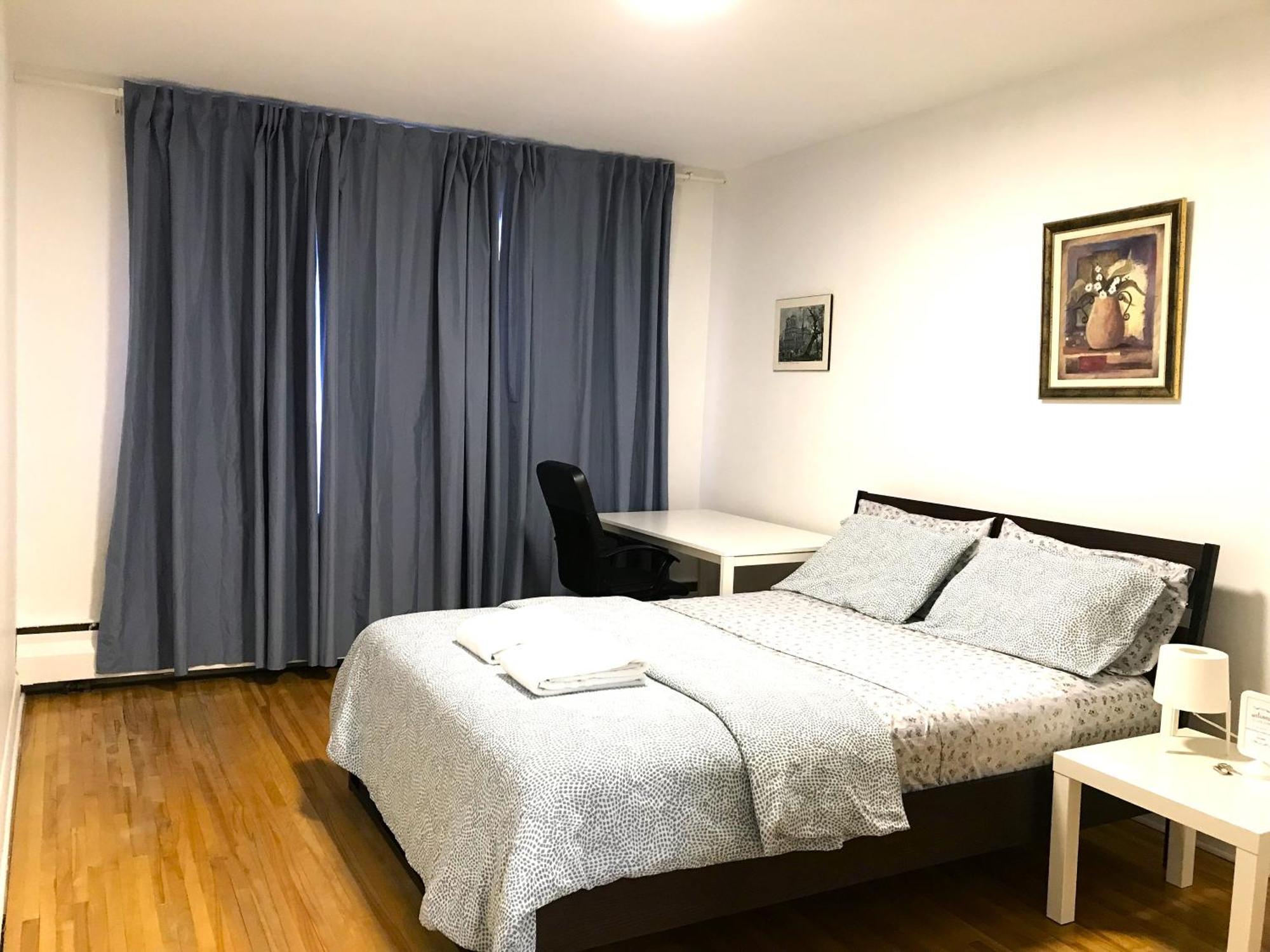 Big Private Room Midmontreal Next To Station Metro - Parking Free Екстер'єр фото